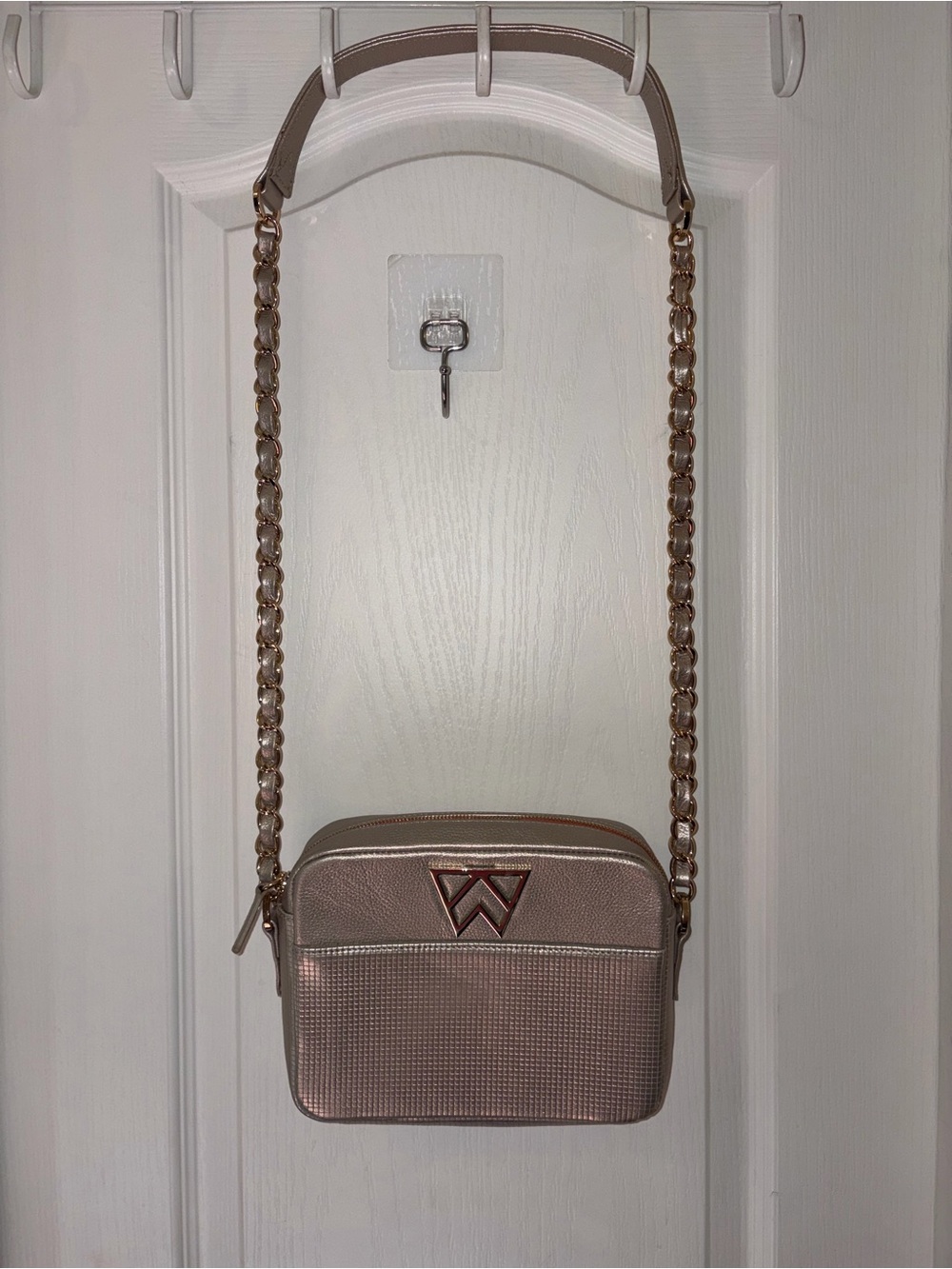 NWOT) "Mingle Mingle Mini" crossbody camera bag by Kelly Wynne